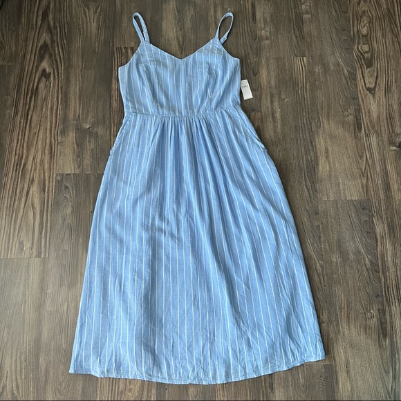 Old Navy NWT Chambray Style Summer Midi Dress - Picture 9 of 16